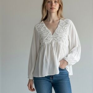 VENUS (NWOT)Ivory Embroidered Blouse.Sz 10, 100% Cotton